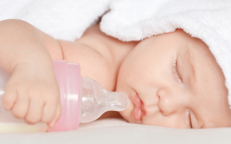 Có nhiều nguyên nhân khiến cho người mẹ thiếu sữa sau sinh