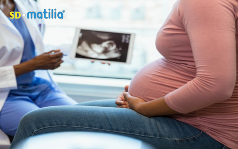 Tuân thủ lịch khám thai theo chỉ định của bác sĩ để theo dõi cân nặng thai nhi bé gái chuẩn hơn