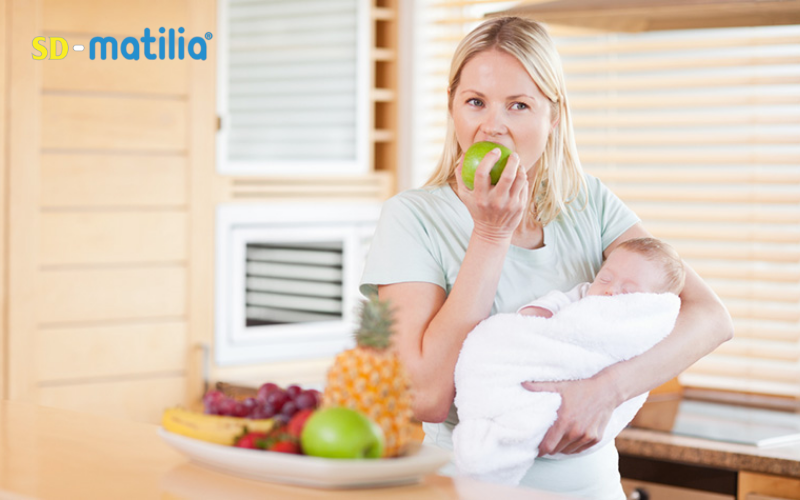 Mẹ bỉm thường không có nhiều thời gian để ăn uống đủ chất nên uống sữa là giải pháp tốt nhất