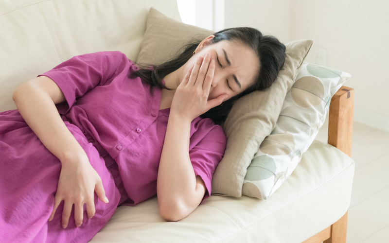 Mẹ bầu bị ốm nghén nên ăn gì và kiêng ăn gì?