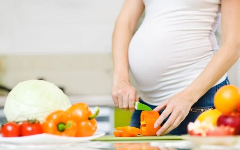 Trong quá trình mang thai, cơ thể người phụ nữ có nhiều sự thay đổi lớn, từ việc tăng cường sản xuất máu đến việc phát triển các cơ quan nội tạng của thai nhi